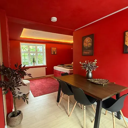 Apartament Four Seasons - Crimson Autumn *